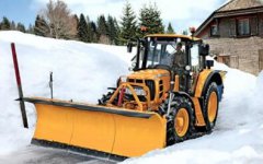 除雪设备的保养方式扫雪车的介绍